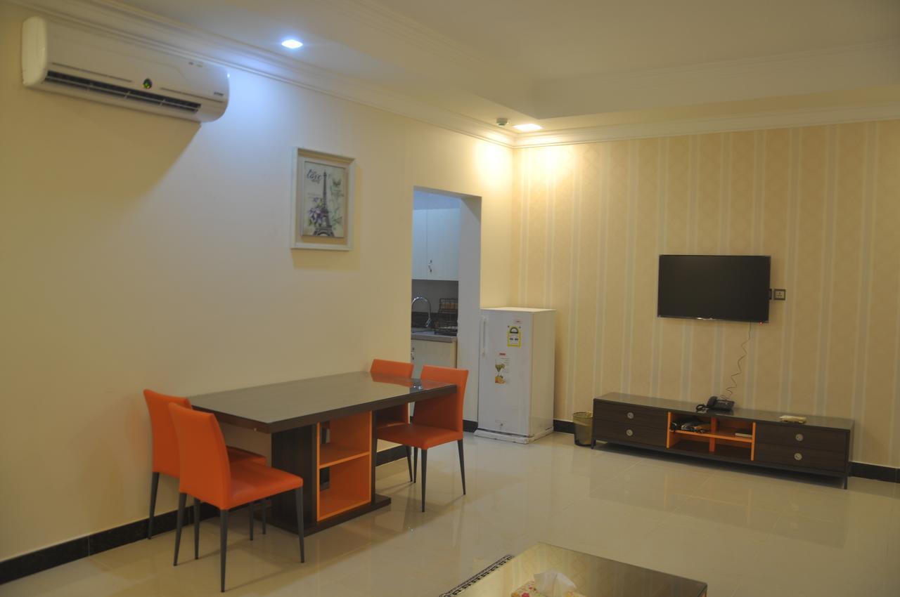 Almanzel Althahabi Aparthotel Dammam Esterno foto