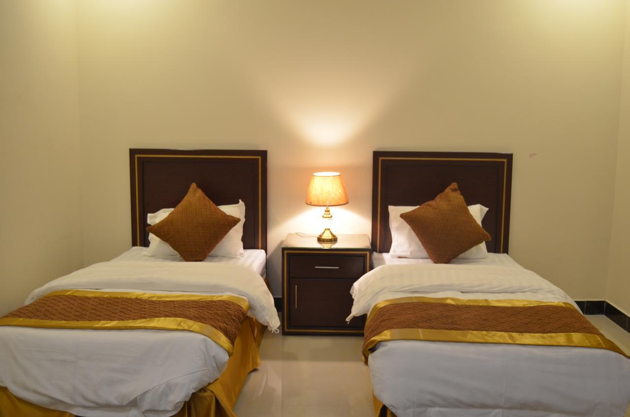 Almanzel Althahabi Aparthotel Dammam Esterno foto