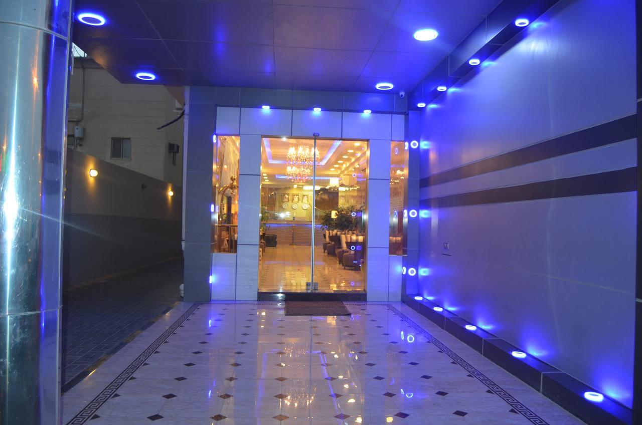 Almanzel Althahabi Aparthotel Dammam Esterno foto