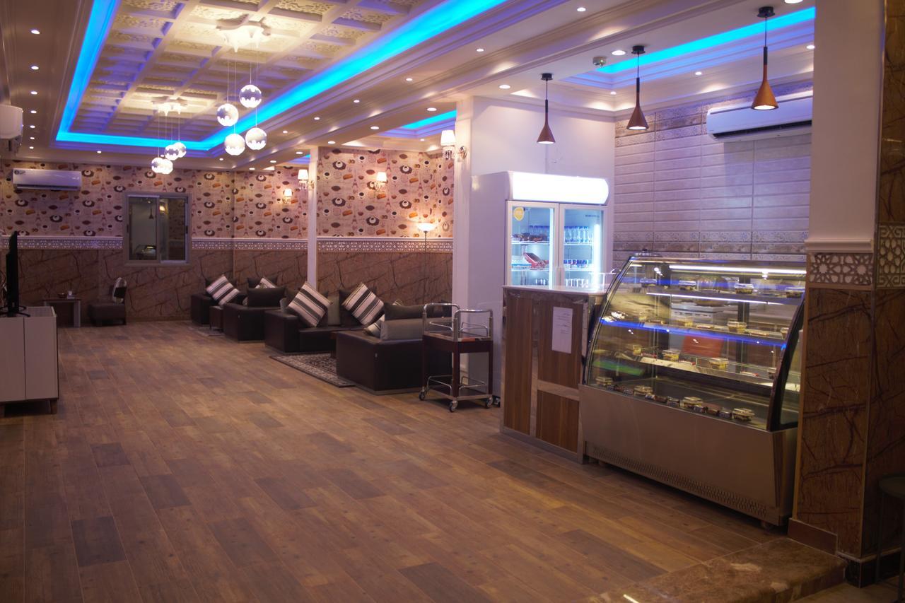 Almanzel Althahabi Aparthotel Dammam Esterno foto