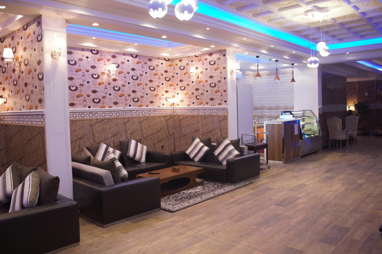 Almanzel Althahabi Aparthotel Dammam Esterno foto